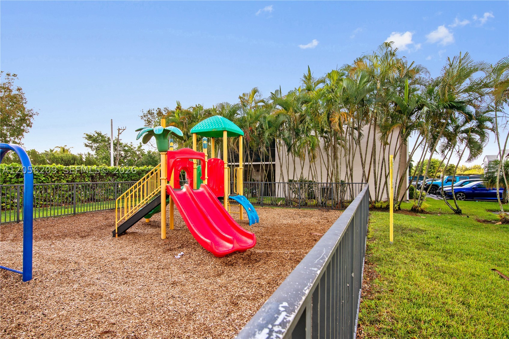 LAKESHORE CONDO 11 - Residential Lease