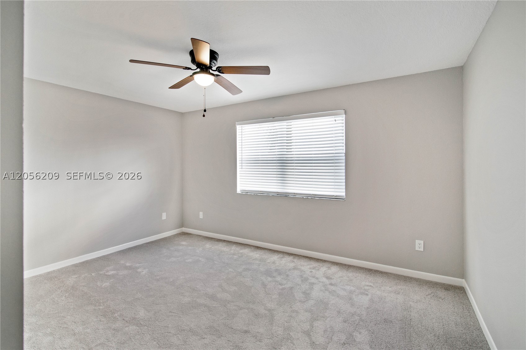 LAKESHORE CONDO 11 - Residential Lease