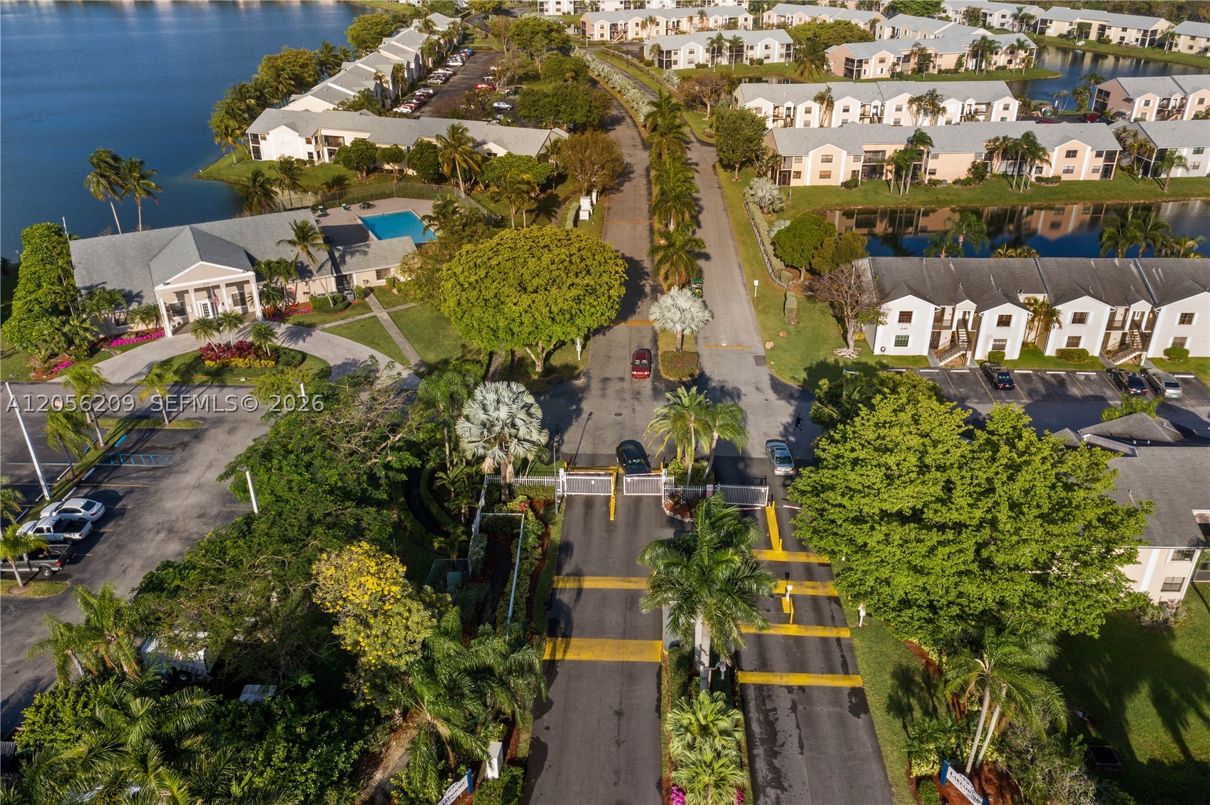 LAKESHORE CONDO 11 - Residential Lease