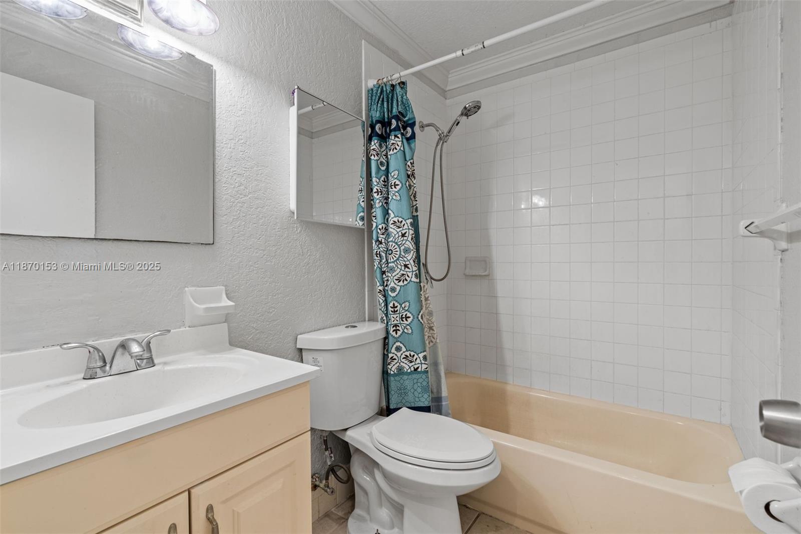 ENCLAVE SANDPIPER CONDO - Residential