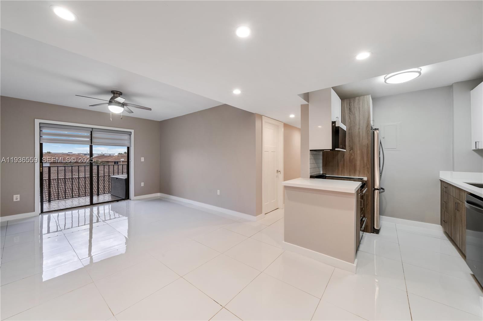 TOWERS NORTH CONDO - Residential Lease