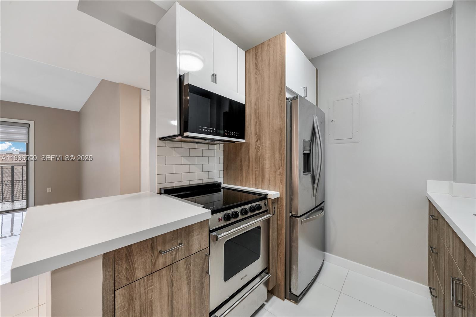 TOWERS NORTH CONDO - Residential Lease