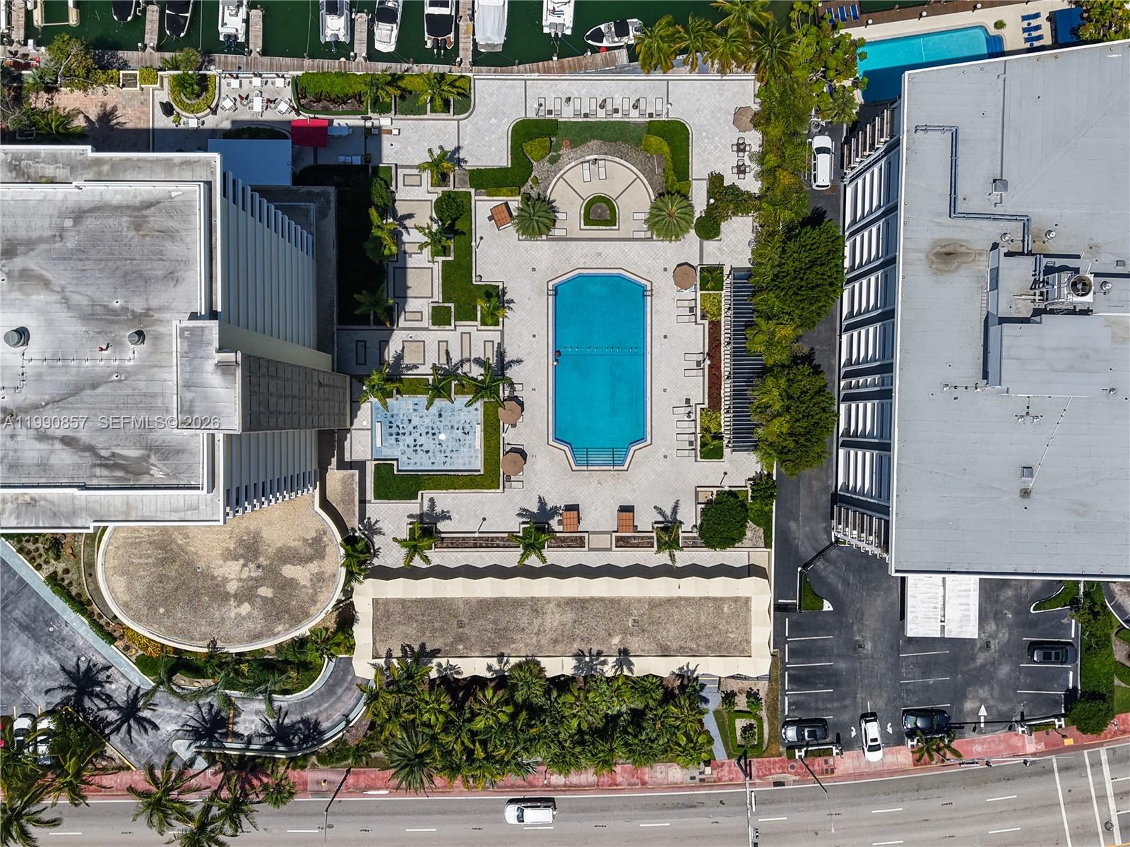 5600 CONDO - Residential