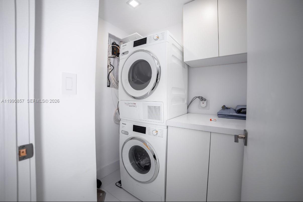 5600 CONDO - Residential