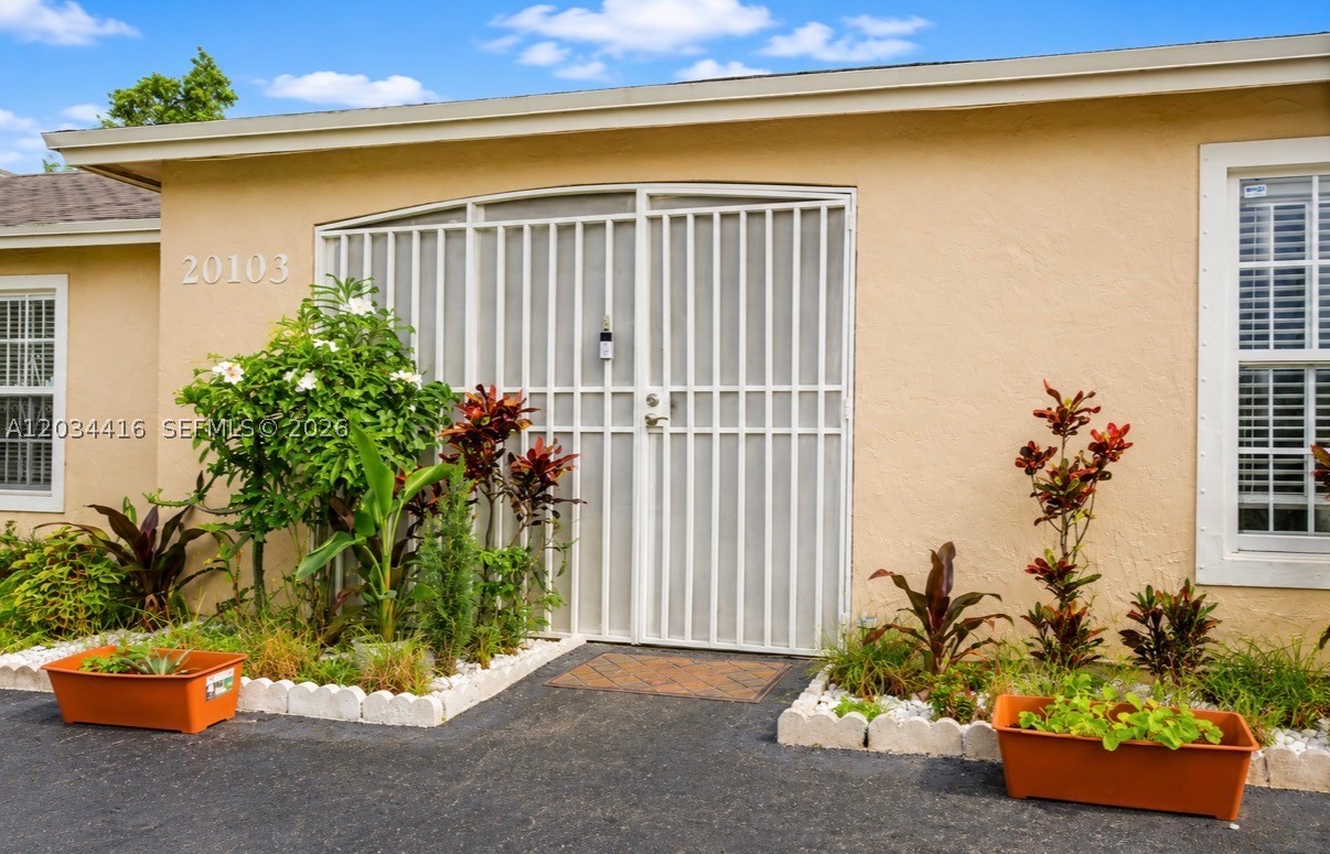 LESLIE ESTATES SEC SIX - Residential