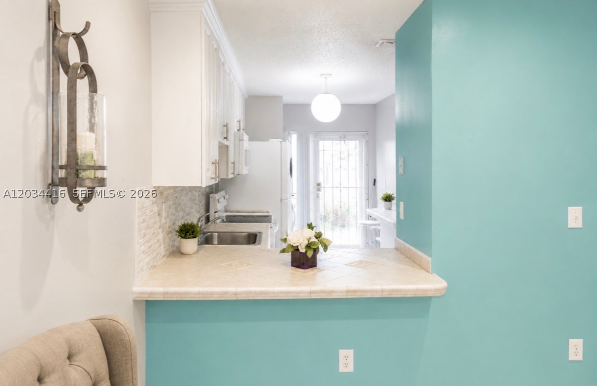 LESLIE ESTATES SEC SIX - Residential