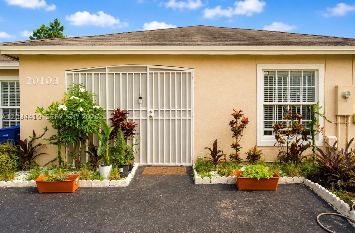 Beautiful 3BR/2BA home featuring updated porcelain tile flooring throughout, spacious living and dining areas, and an updated kitchen with white cabinetry and decorative backsplash. Freshly painted exterior adds to the home’s curb appeal. Enjoy mature mango trees in the front yard and backyard with plenty of space to relax or entertain. Centrally located near major highways, shopping, restaurants, and schools.
Public records reflect the property as a 2BR/1BA; however, this is incorrect. Property currently features 3BR/2BA.
Buyers are encouraged to verify all information.
Move-in ready and easy to show.
