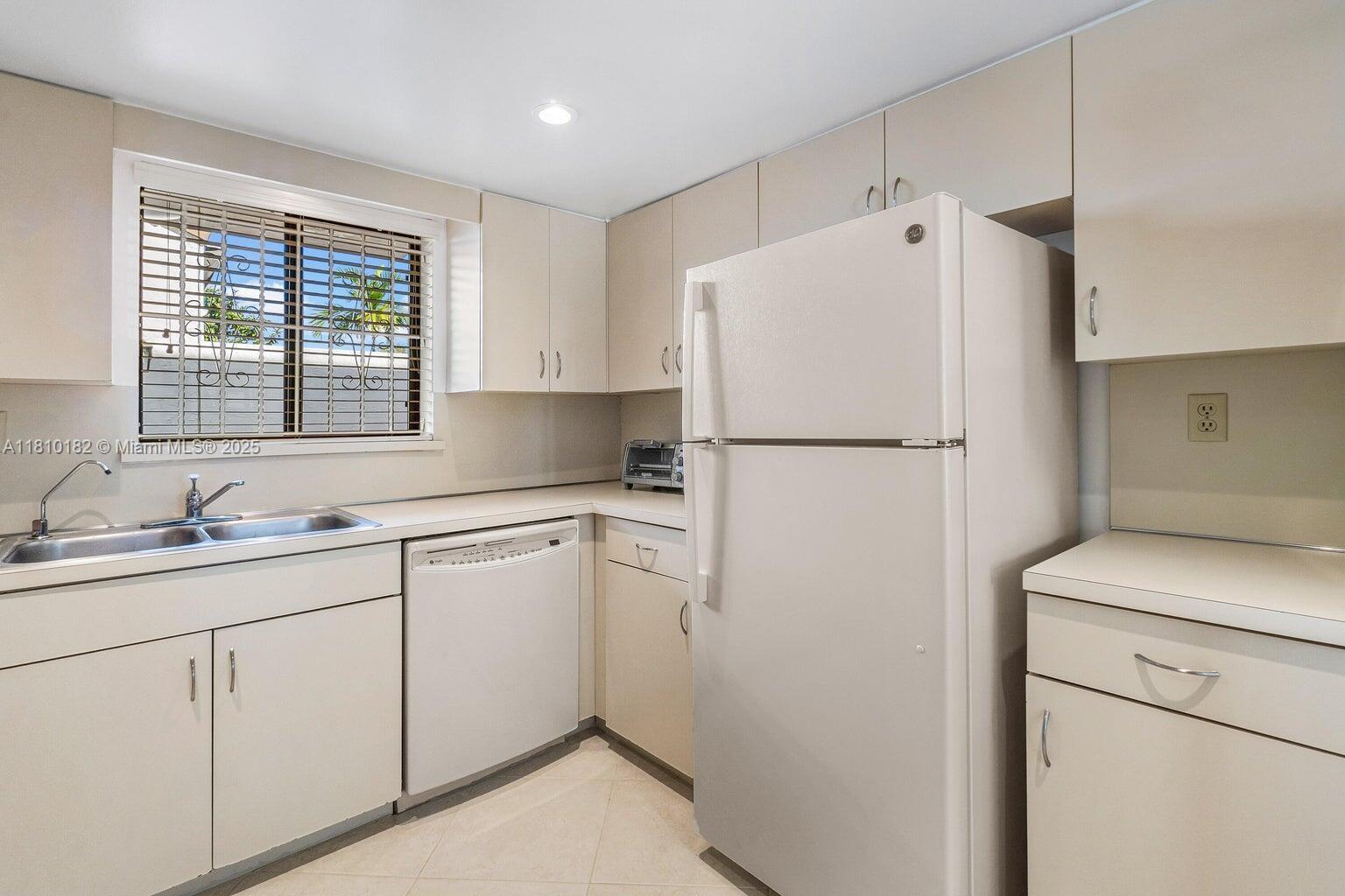 1520 SALZEDO CONDO - Residential Lease