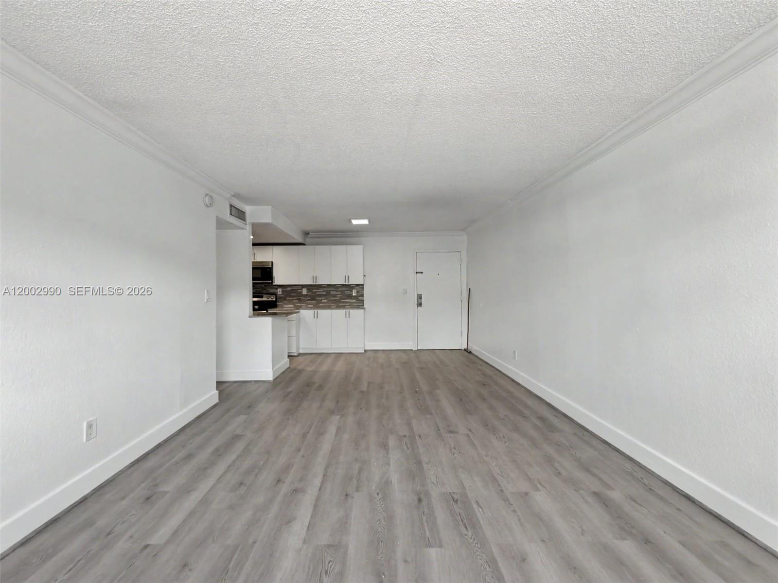 LAS ESTRELLAS CONDO - Residential