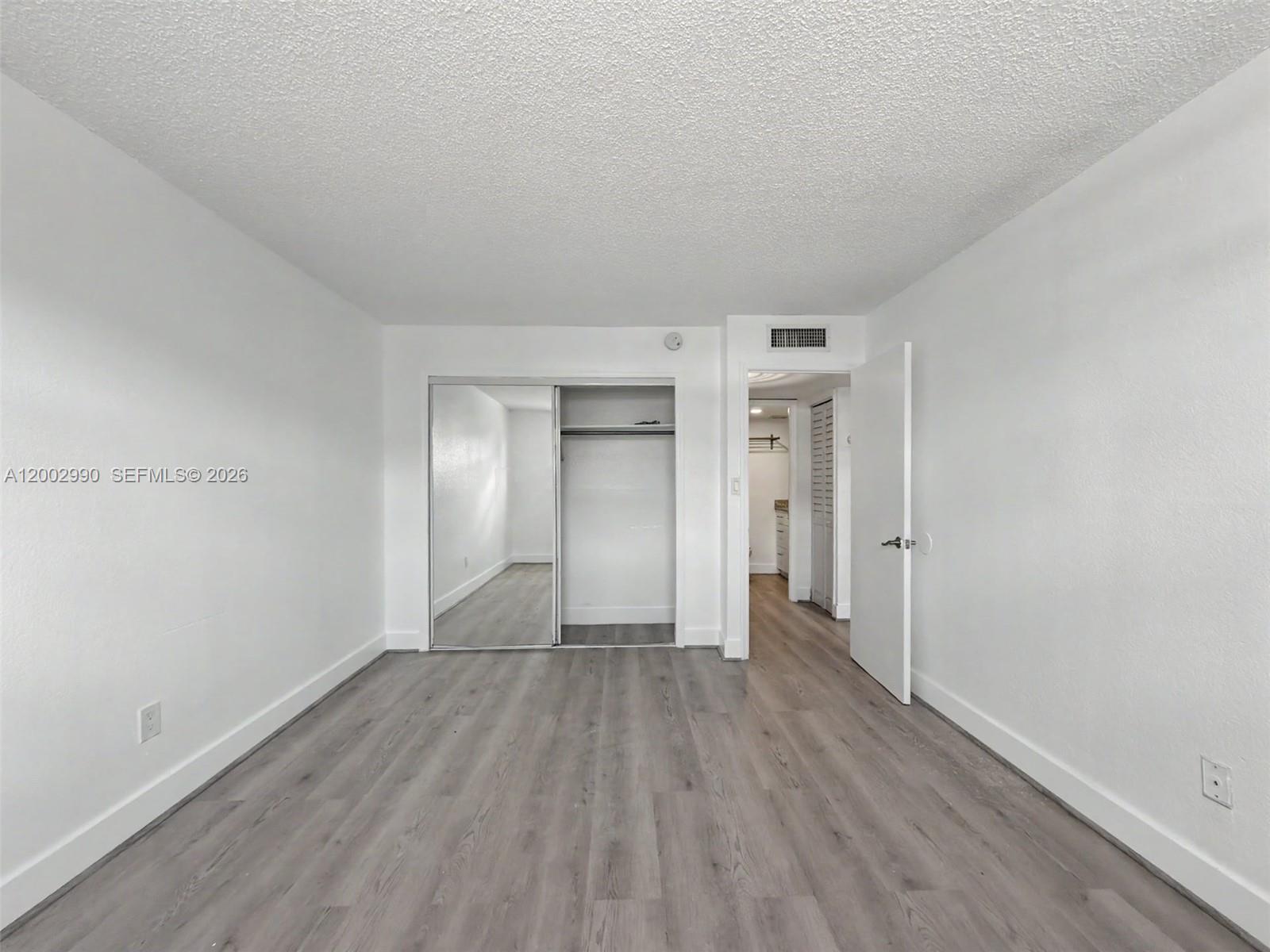 LAS ESTRELLAS CONDO - Residential