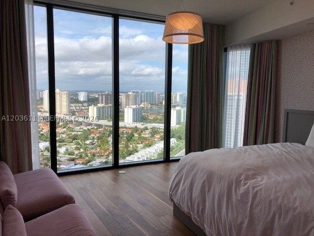 18555 COLLINS AVENUE COND - Residential Lease