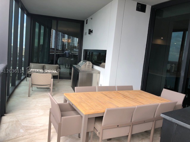 18555 COLLINS AVENUE COND - Residential Lease
