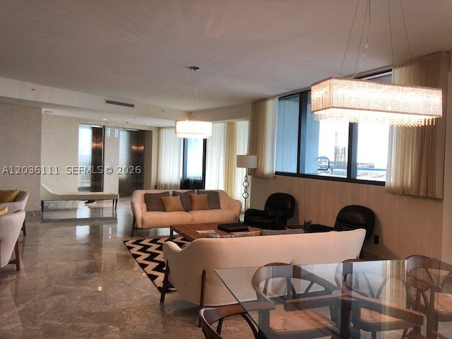 18555 COLLINS AVENUE COND - Residential Lease