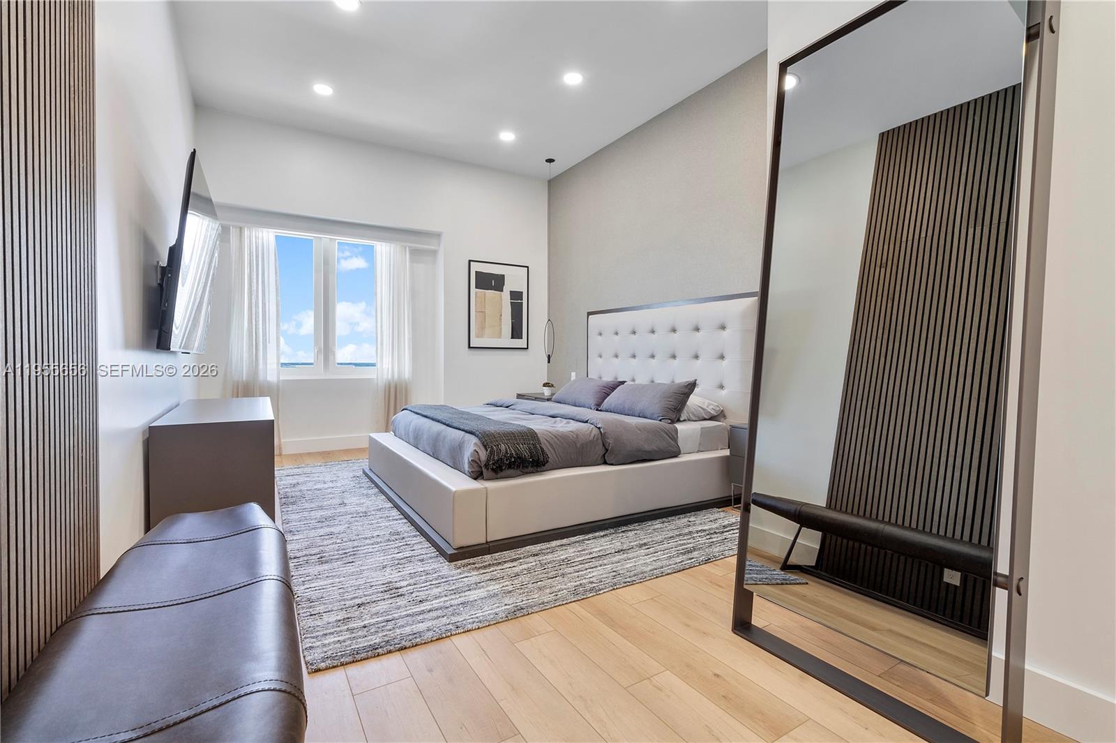 RONEY PALACE CONDO - Residential