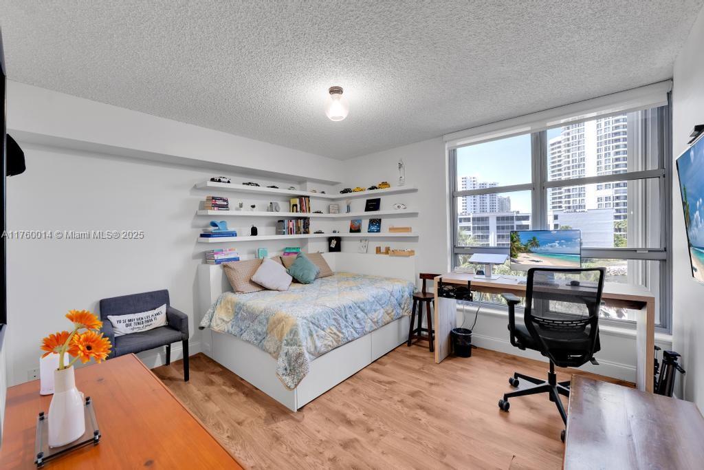 MYSTIC POINTE TOWER 500 C - Residential