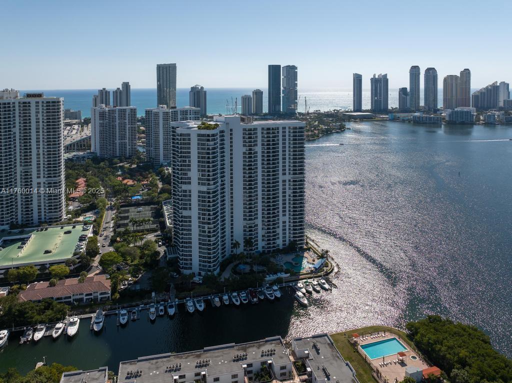 MYSTIC POINTE TOWER 500 C - Residential