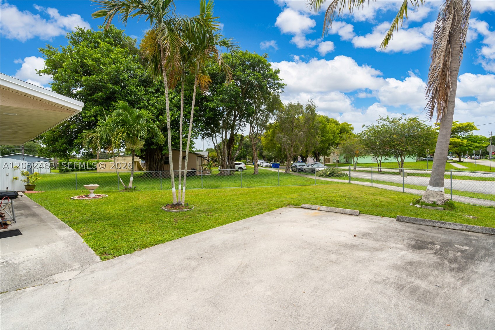 HOLLYWOOD BEACH GARDENS - Residential Income