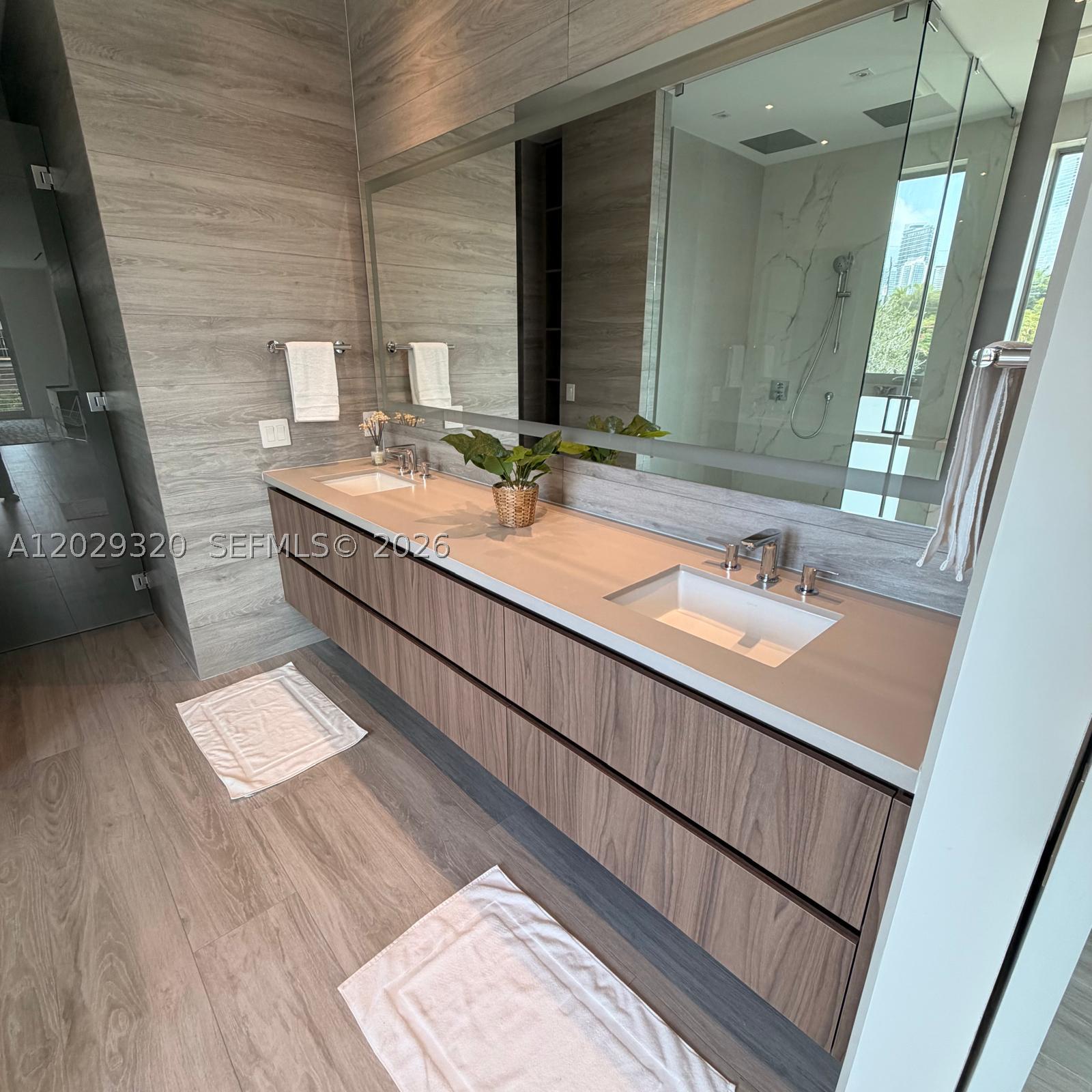HOLLEMAN PARK - Residential