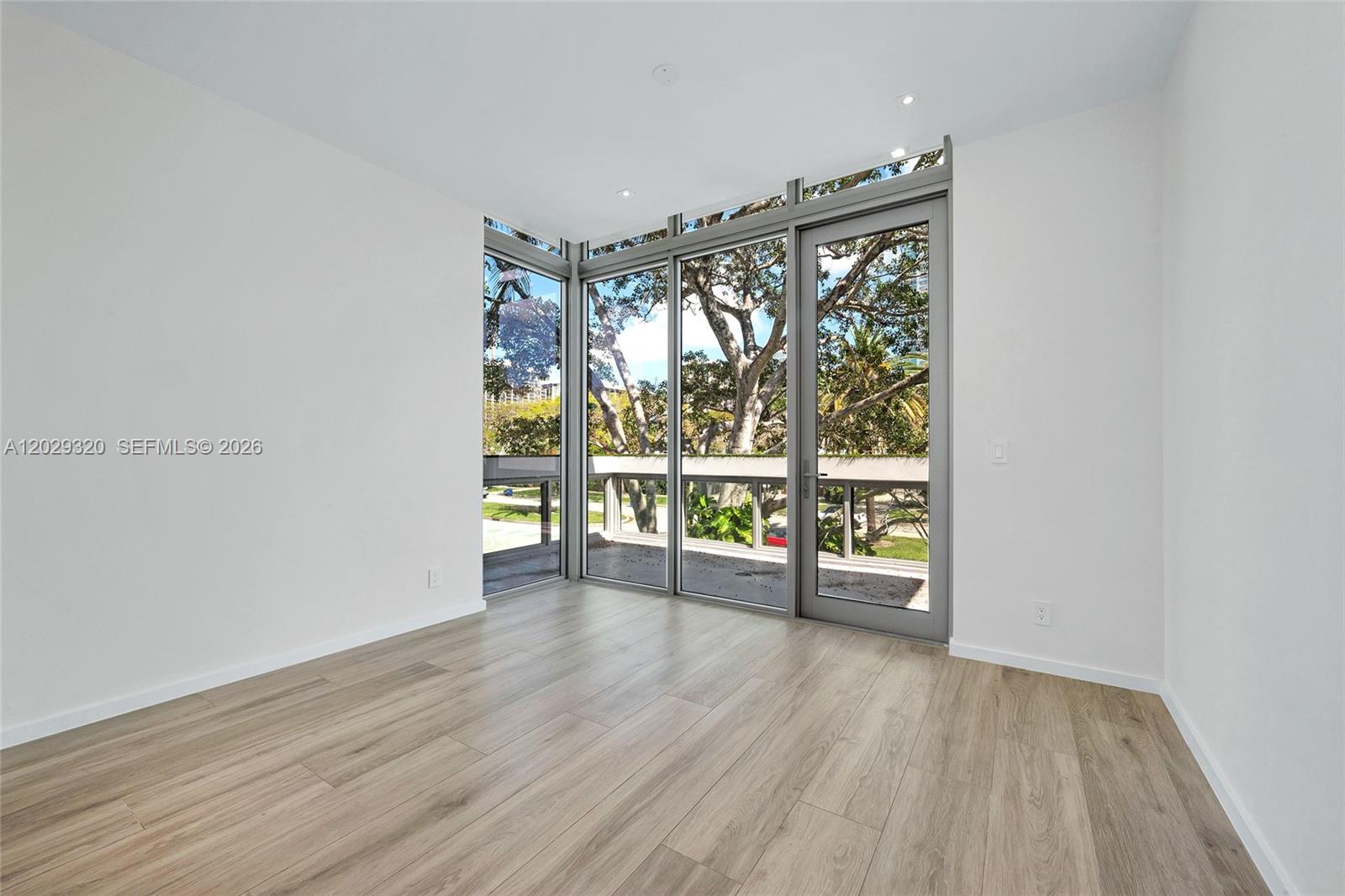 HOLLEMAN PARK - Residential