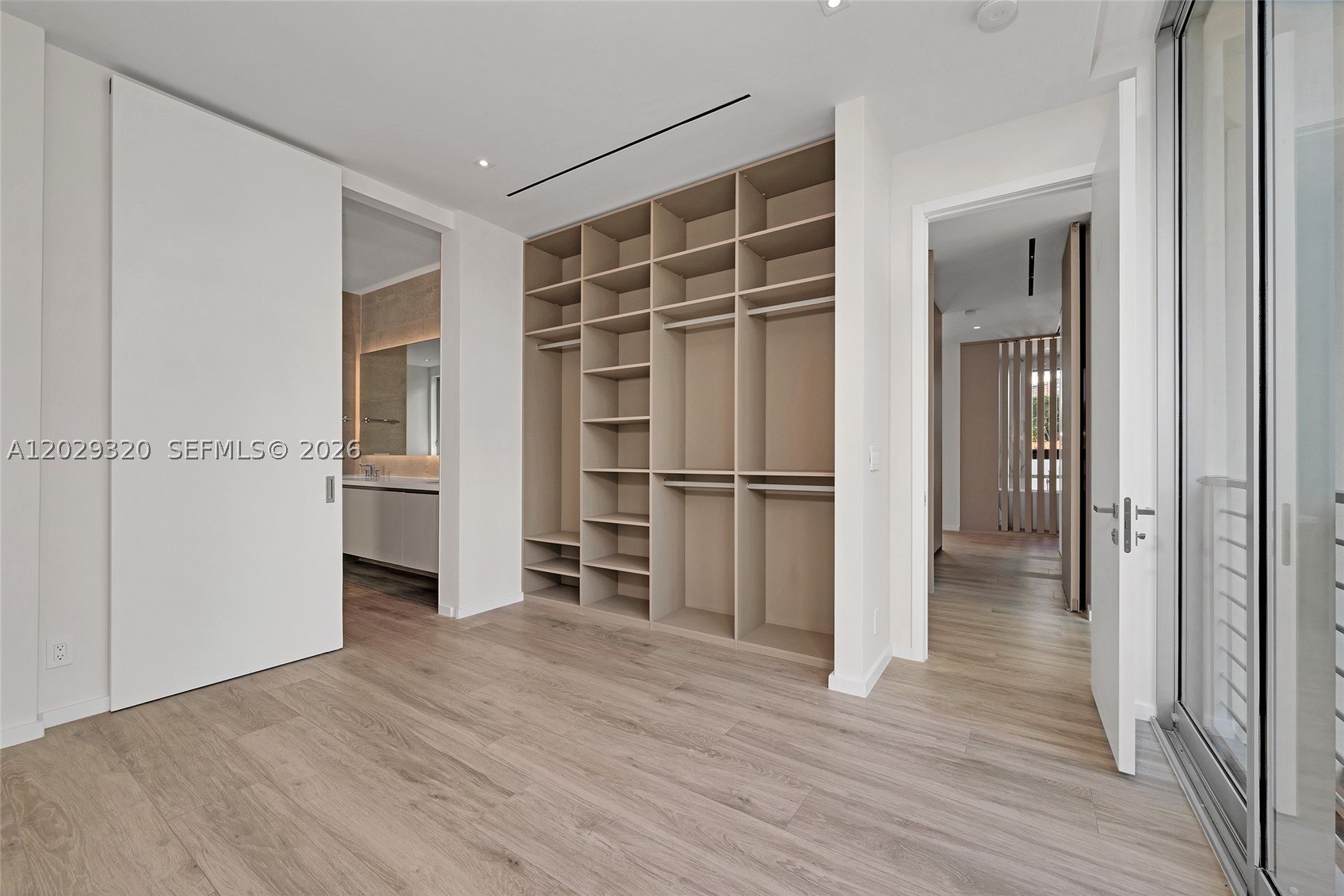 HOLLEMAN PARK - Residential