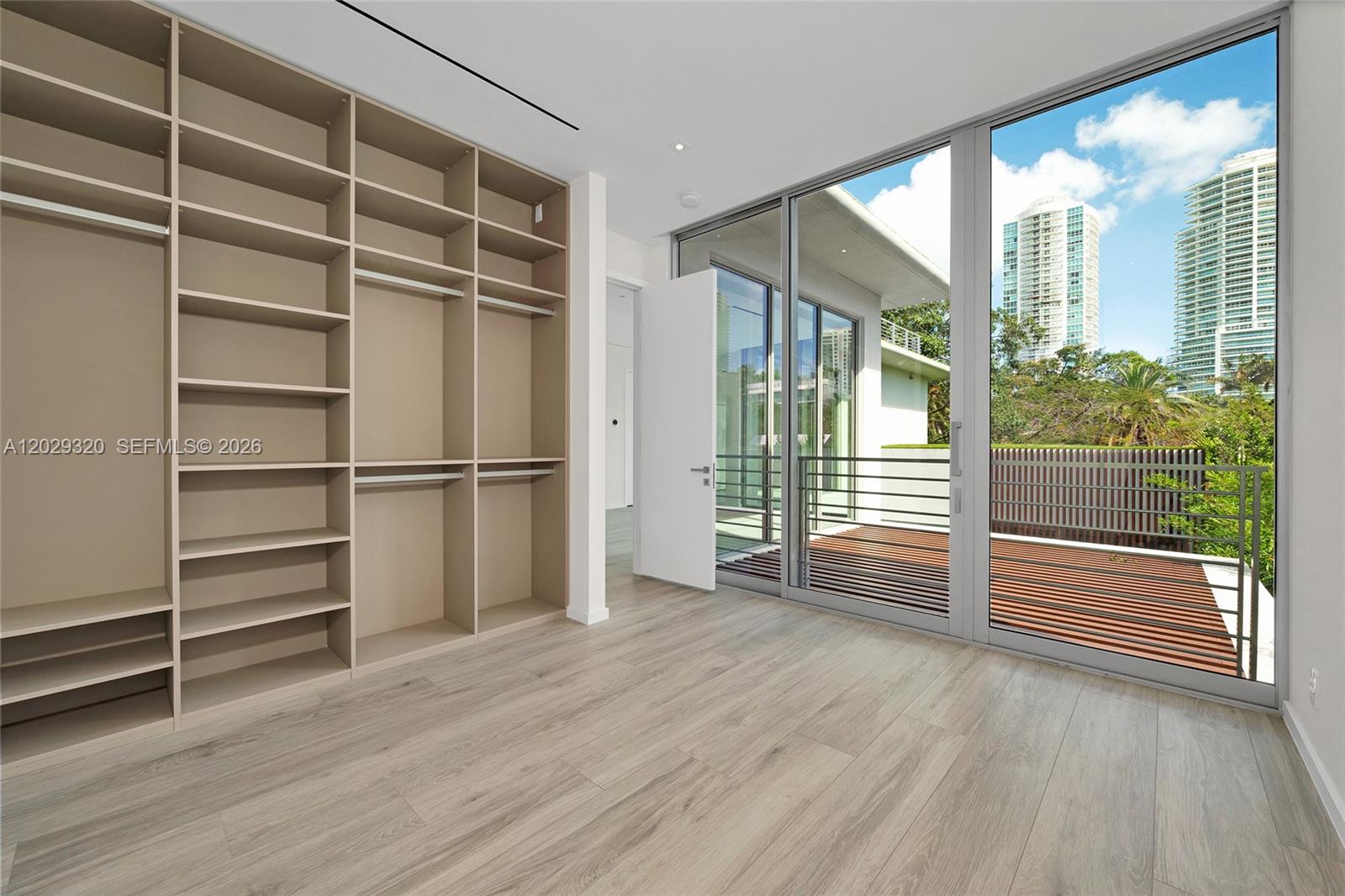 HOLLEMAN PARK - Residential