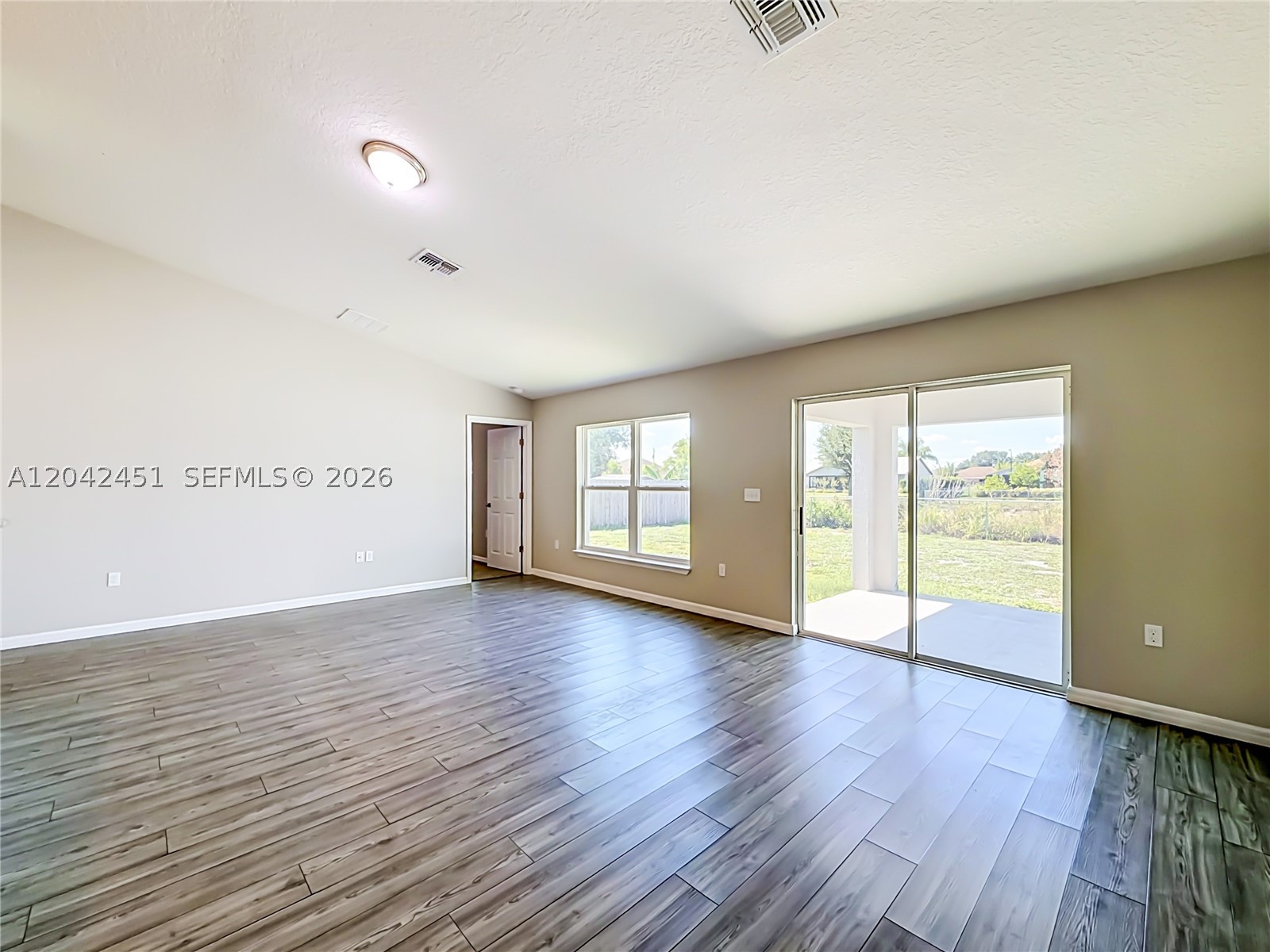 PORT ST LUCIE SECTION 33 - Residential