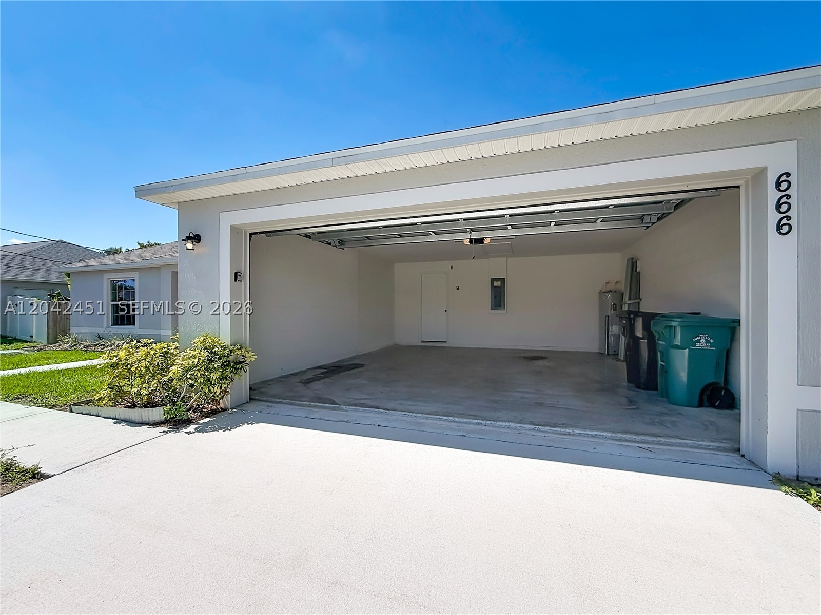 PORT ST LUCIE SECTION 33 - Residential