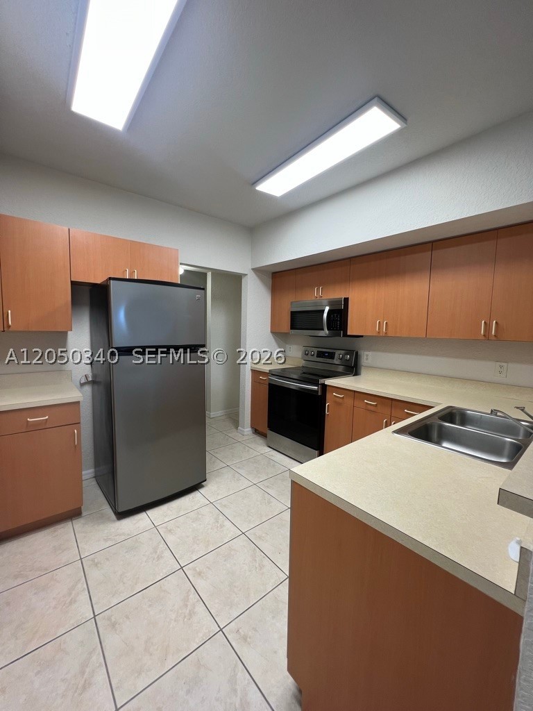 BELMONT AT NORTH LAUDERDA - Residential Lease