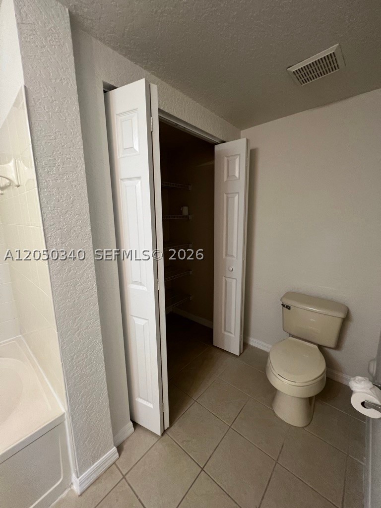 BELMONT AT NORTH LAUDERDA - Residential Lease