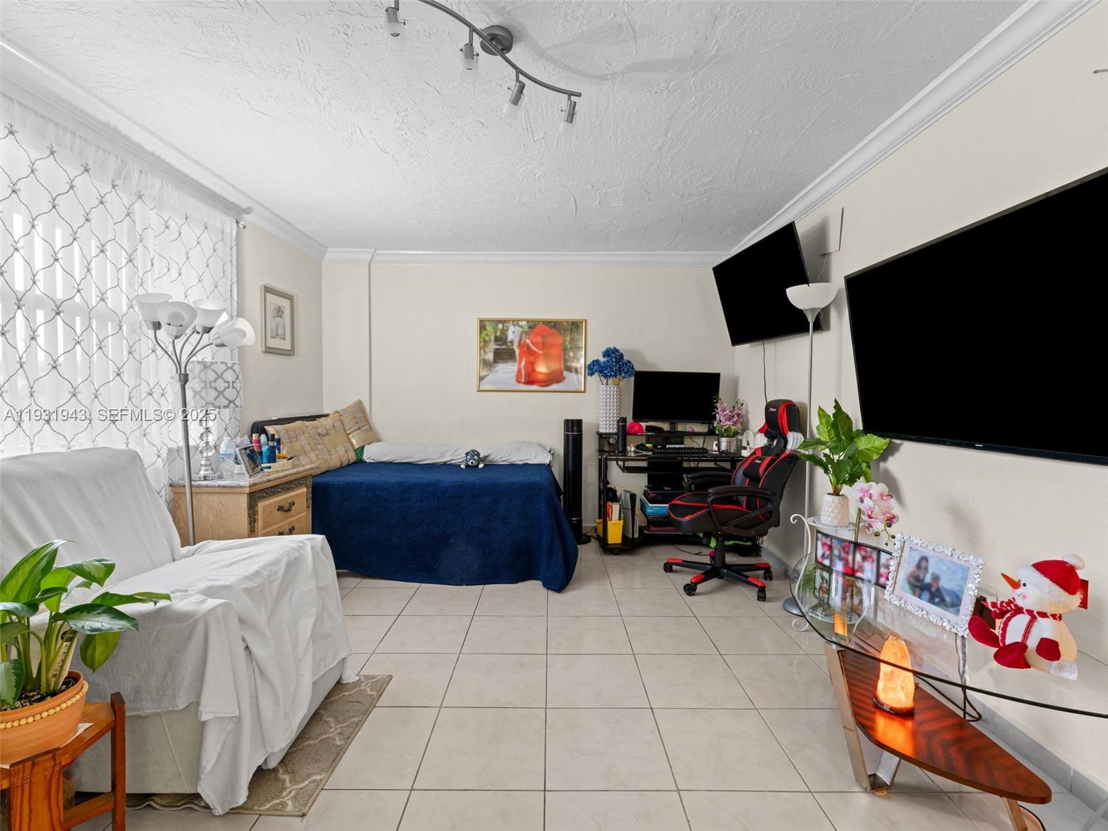 EL SOL CONDO - Residential