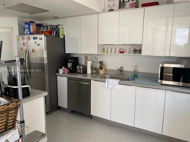 COURVOISIER COURTS CONDO - Residential Lease