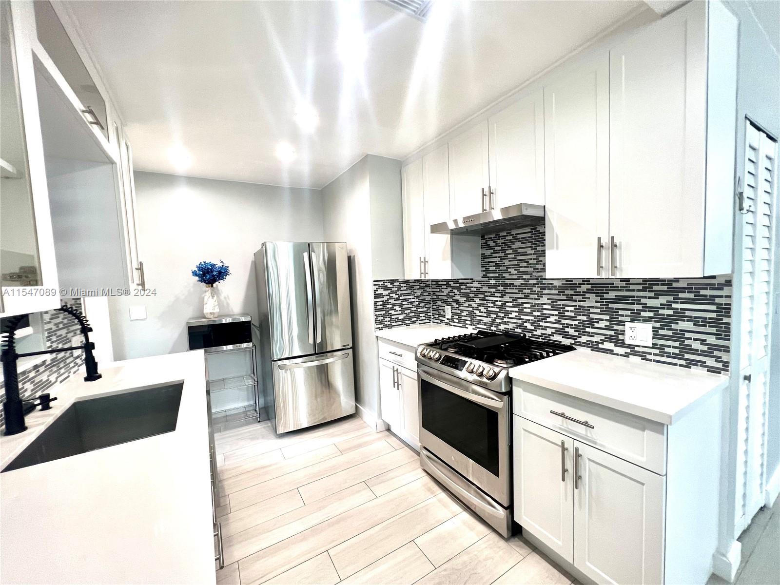 PALM AVE HIGHLANDS - Residential Lease