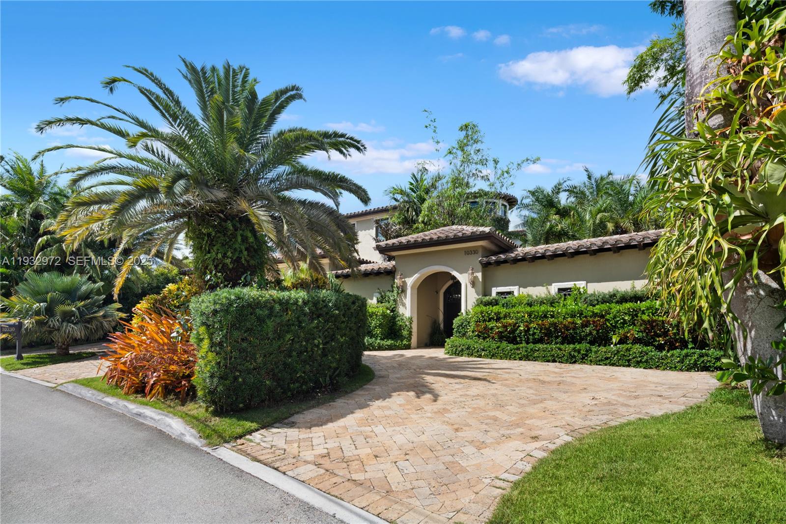 BAY HARBOR ISLAND - Residential