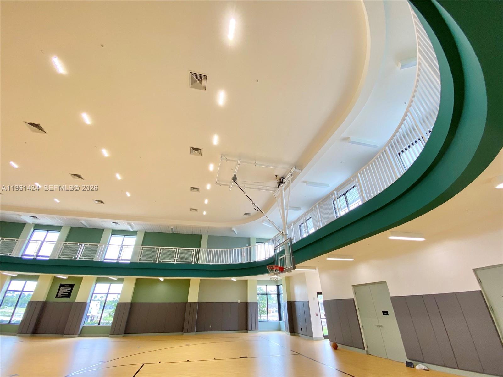 DOWNTOWN DORAL SOUTH PHAS - Residential Lease
