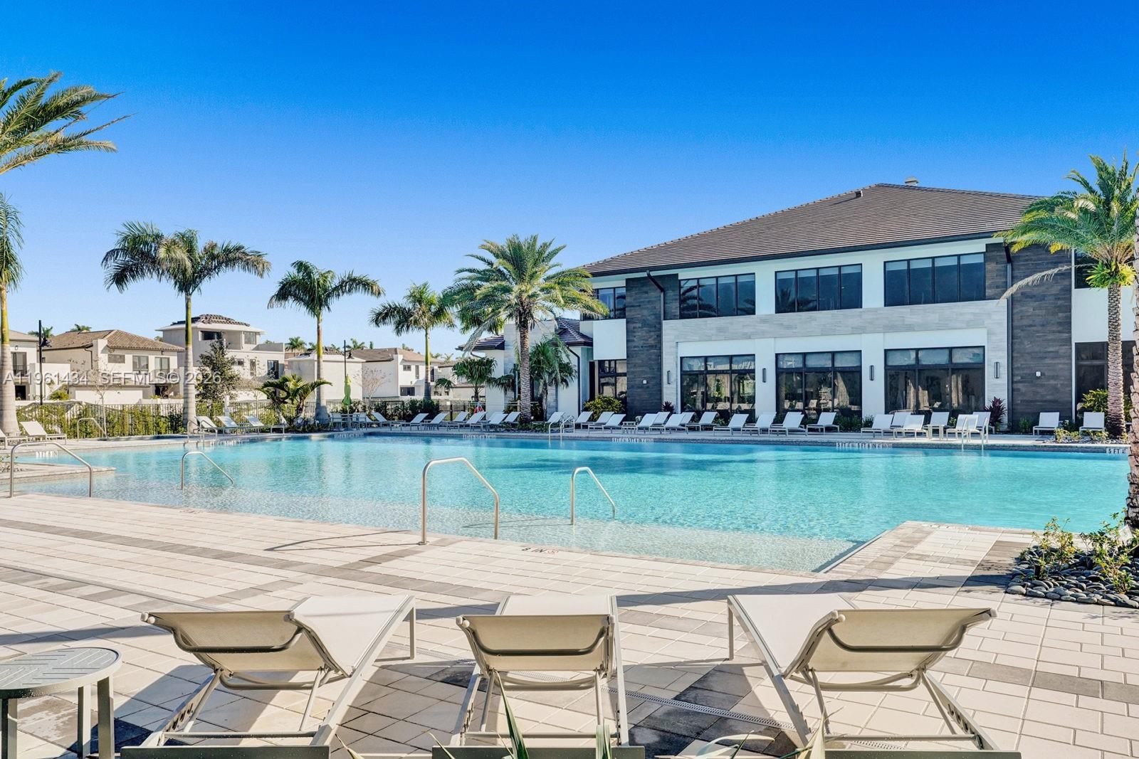 DOWNTOWN DORAL SOUTH PHAS - Residential Lease