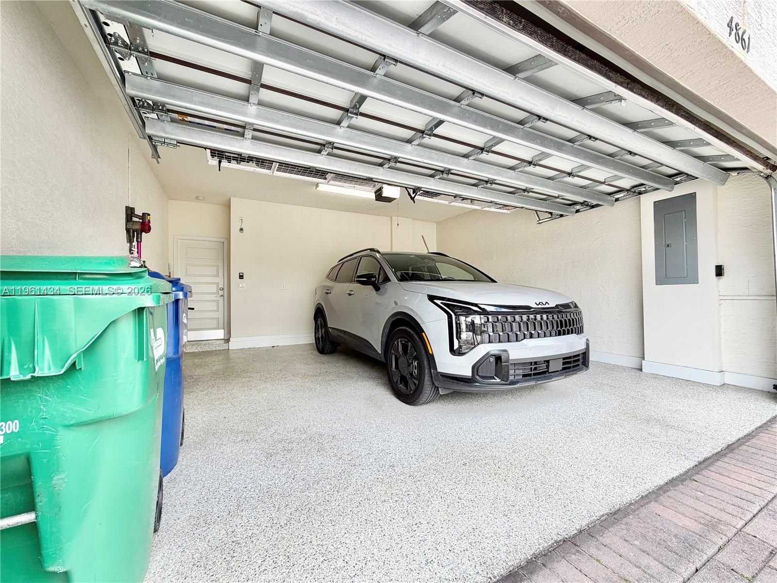 DOWNTOWN DORAL SOUTH PHAS - Residential Lease
