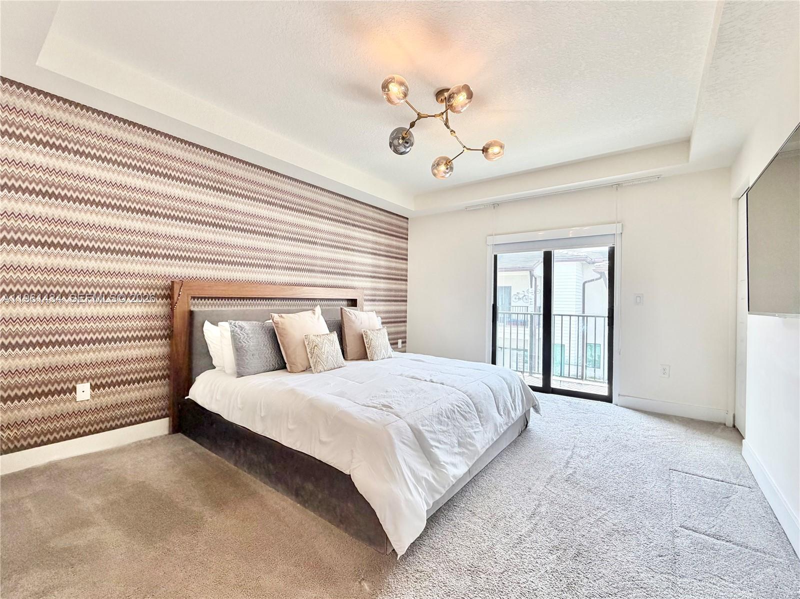 DOWNTOWN DORAL SOUTH PHAS - Residential Lease
