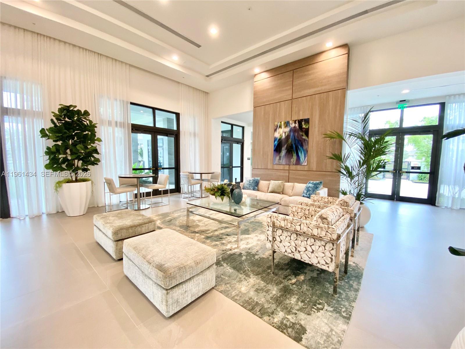 DOWNTOWN DORAL SOUTH PHAS - Residential Lease