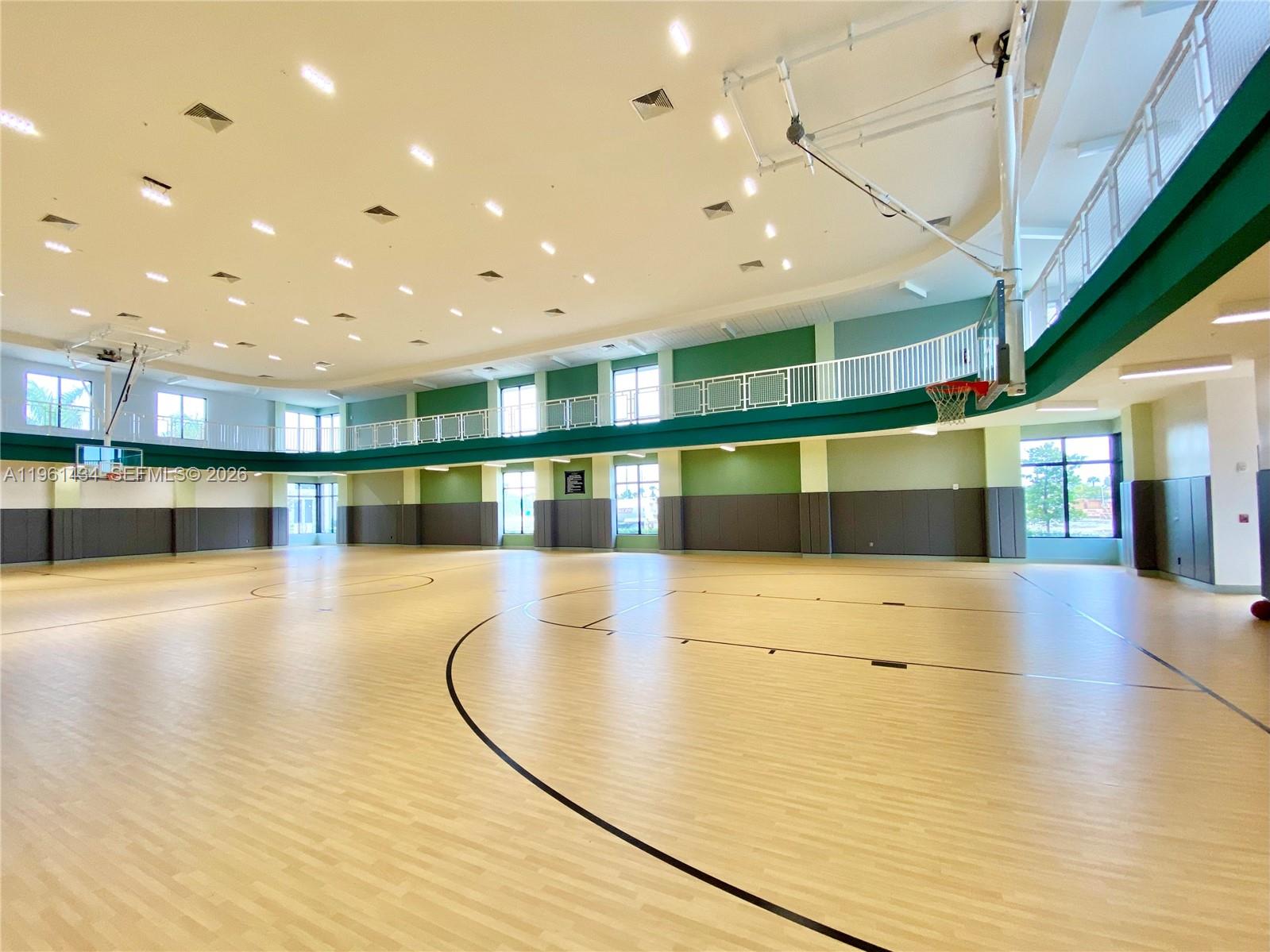 DOWNTOWN DORAL SOUTH PHAS - Residential Lease