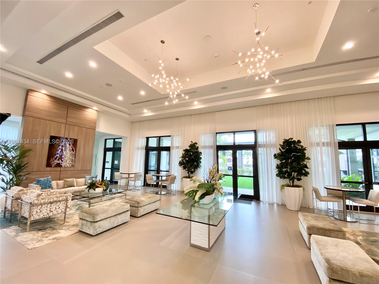 DOWNTOWN DORAL SOUTH PHAS - Residential Lease