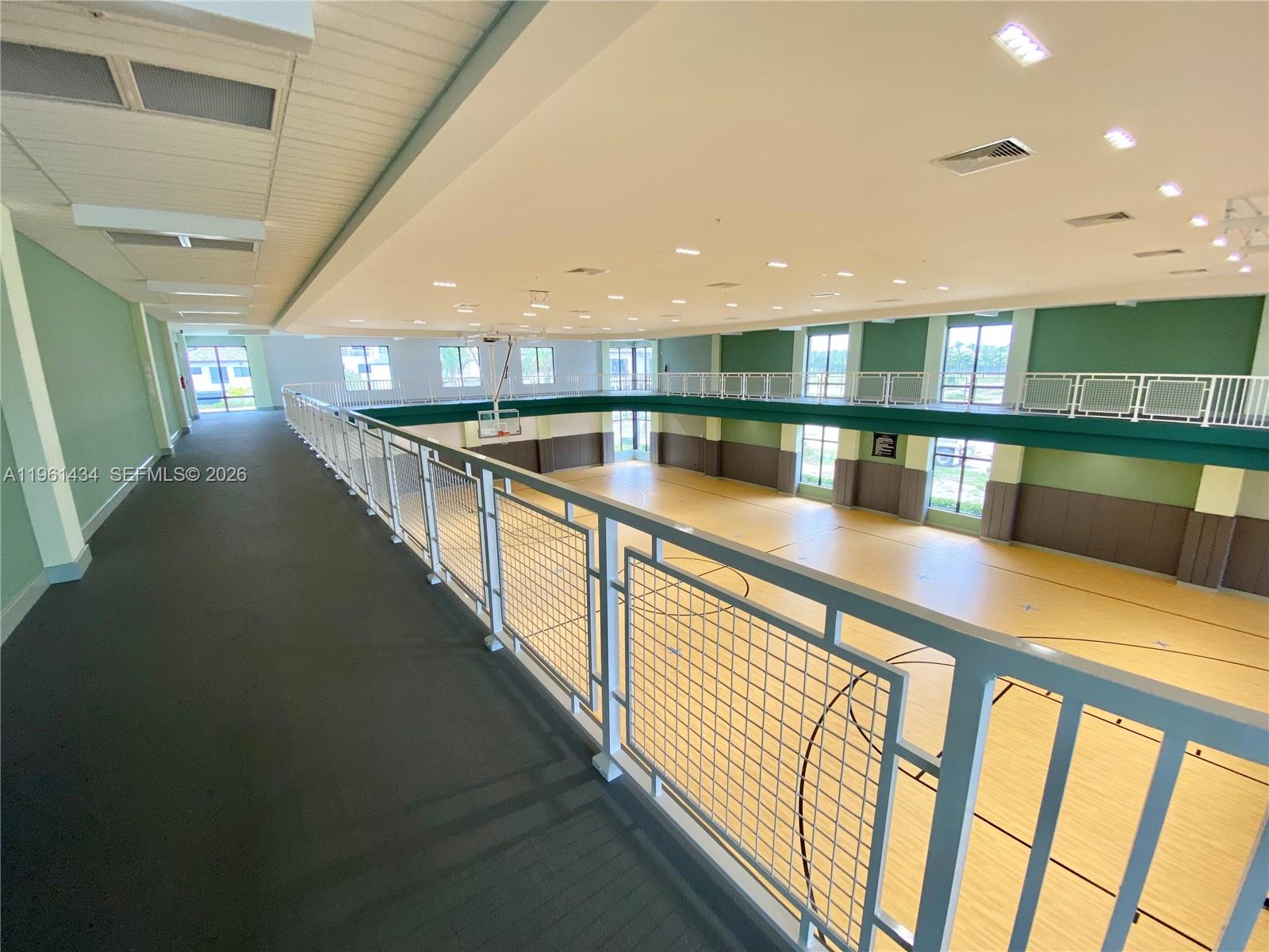 DOWNTOWN DORAL SOUTH PHAS - Residential Lease