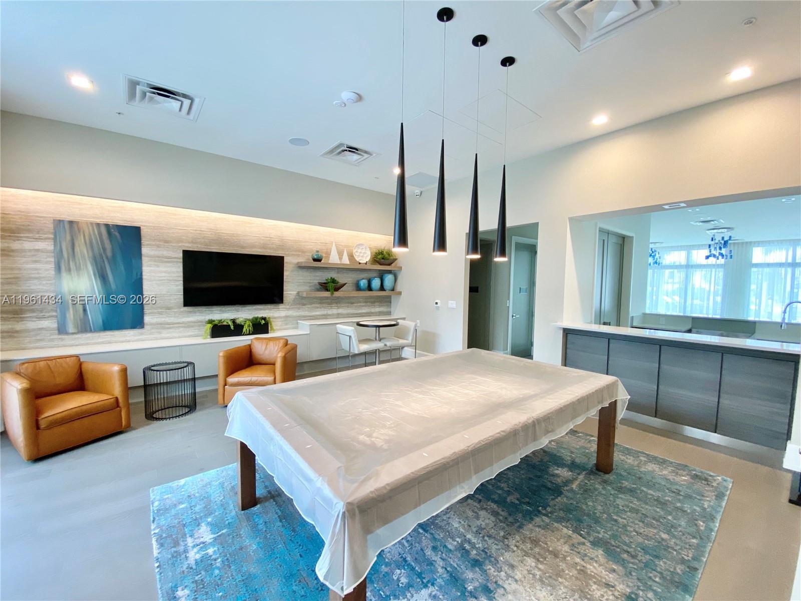 DOWNTOWN DORAL SOUTH PHAS - Residential Lease