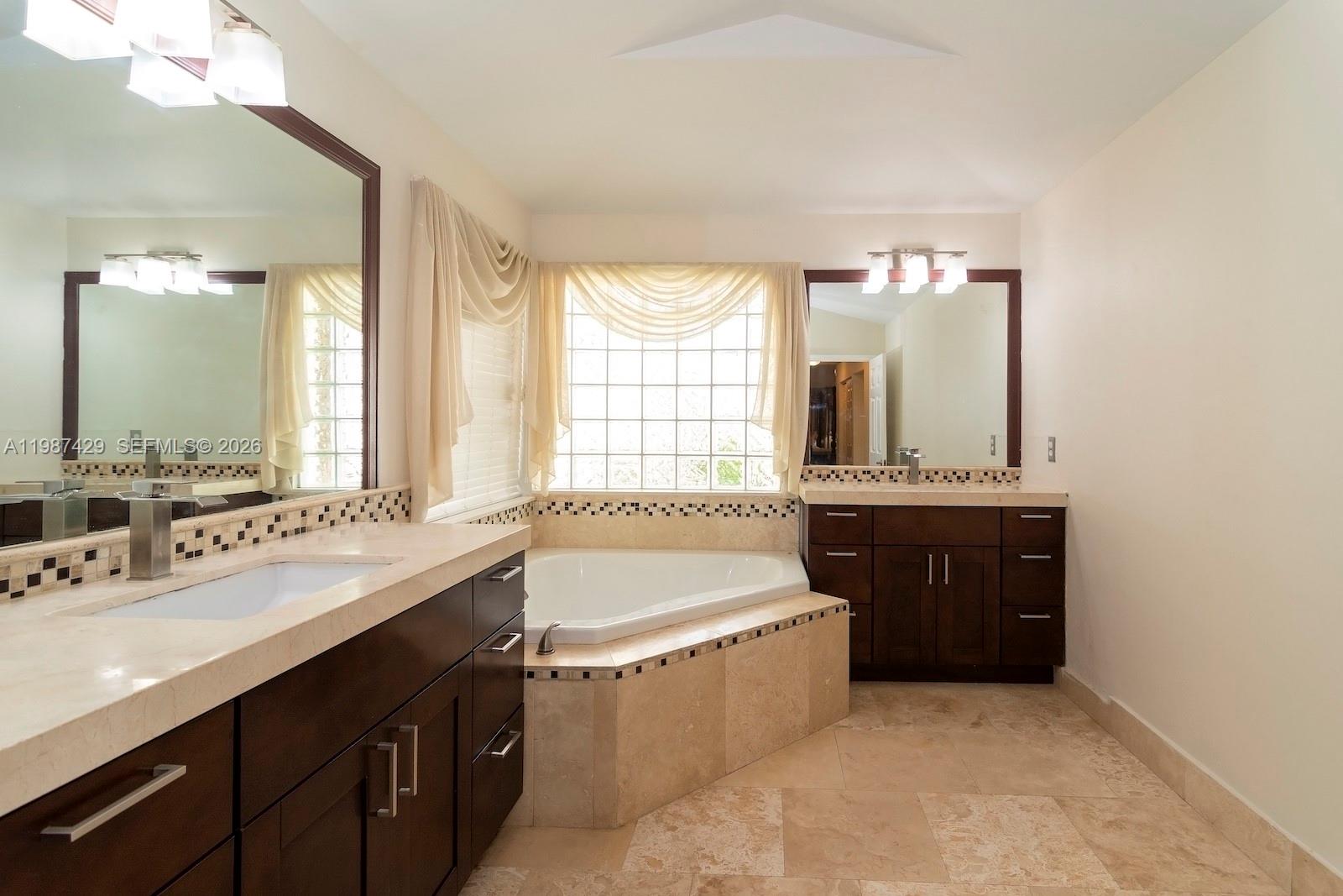 SILVER LAKES PHASE III - Residential