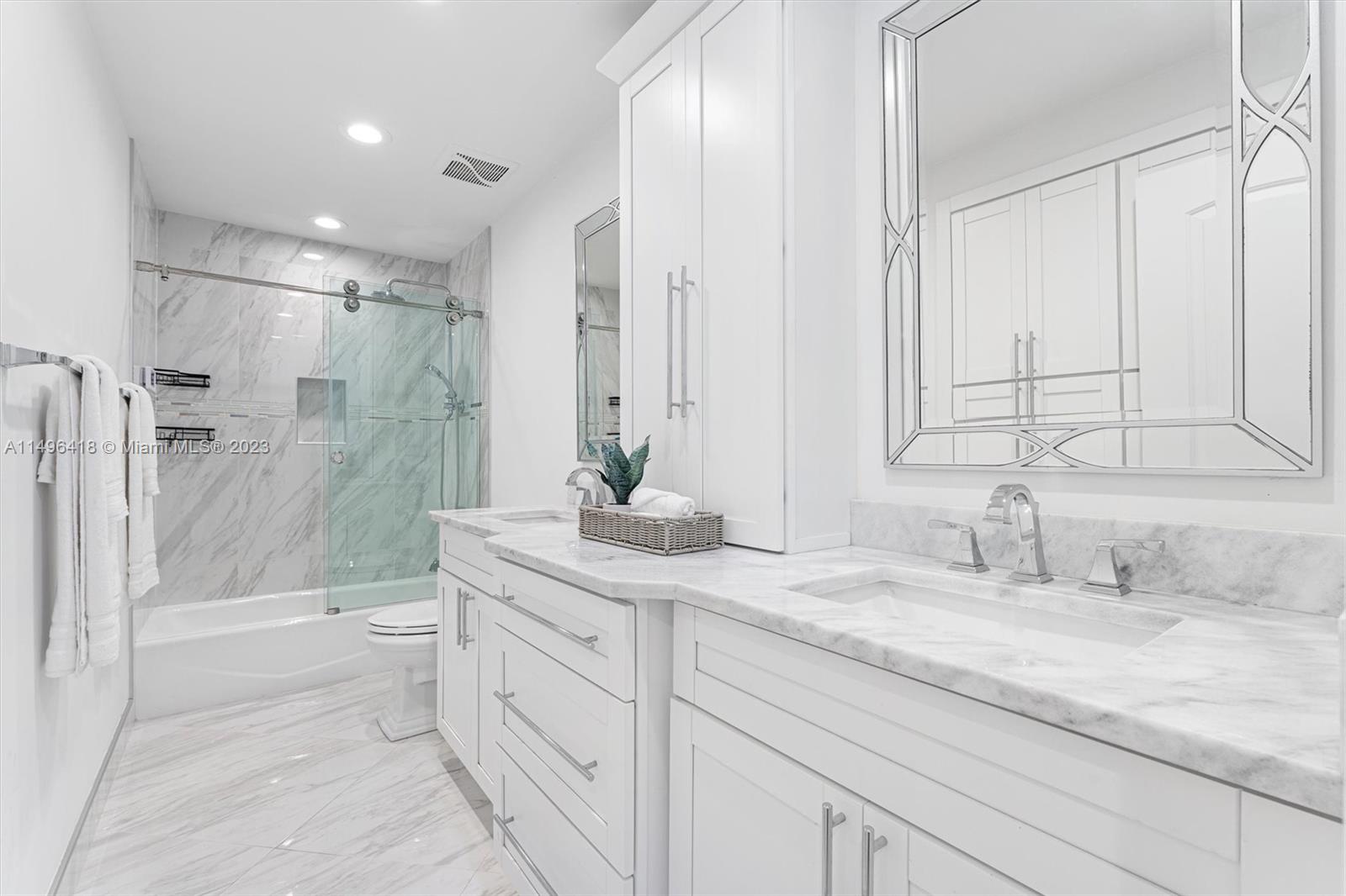 JACARANDA LAKES SECTION 8 - Residential