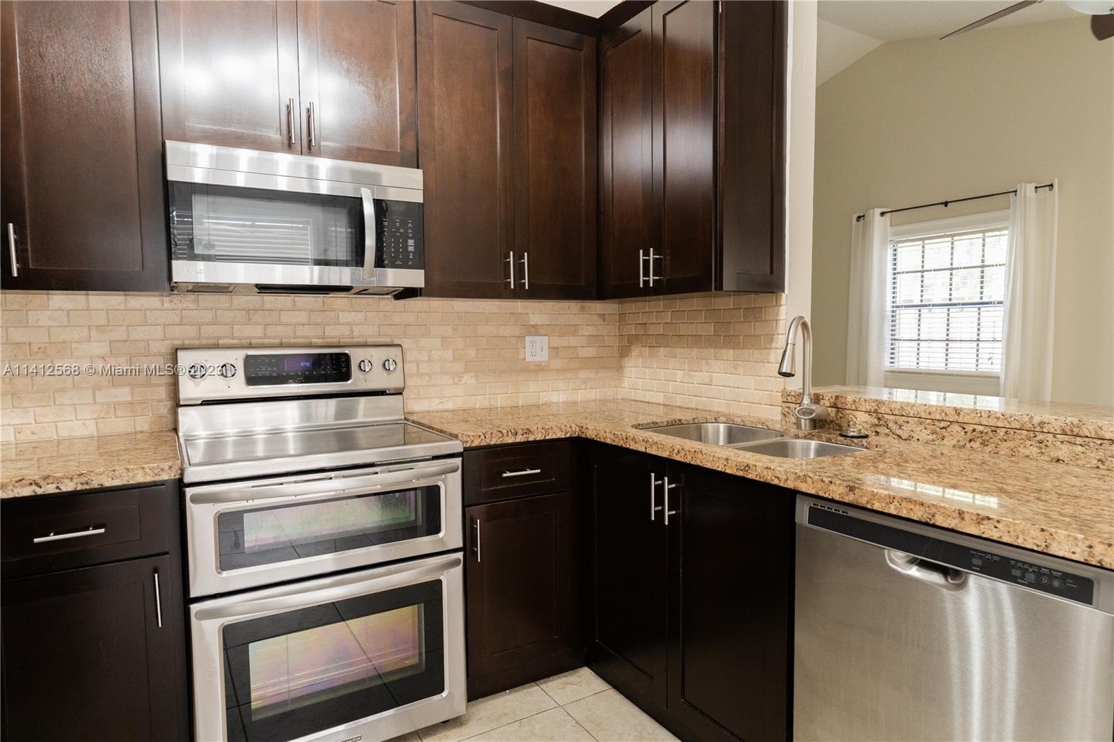 NEW RIVER ESTATES SECTION - Residential Lease