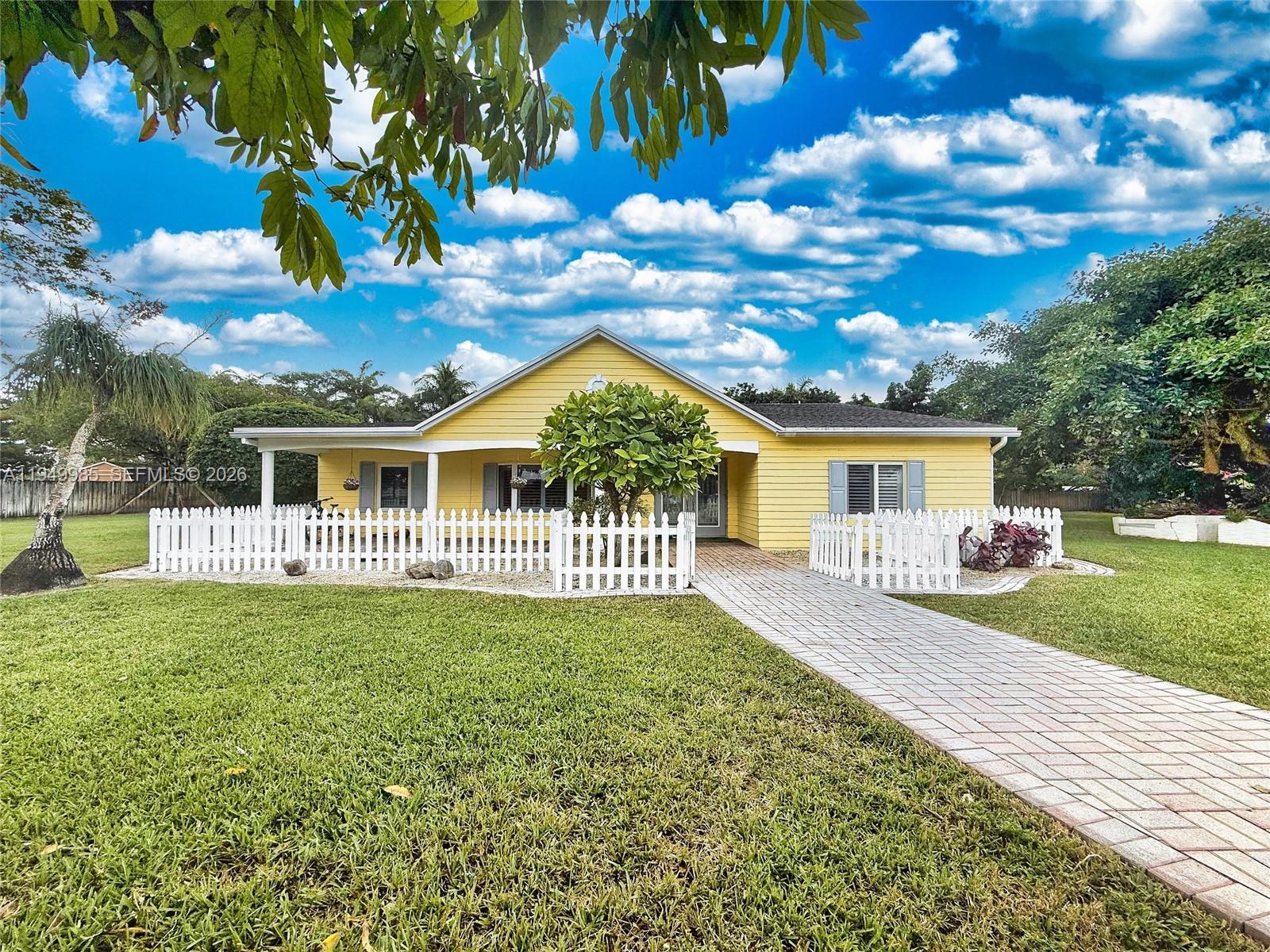 REDLANDS - Residential