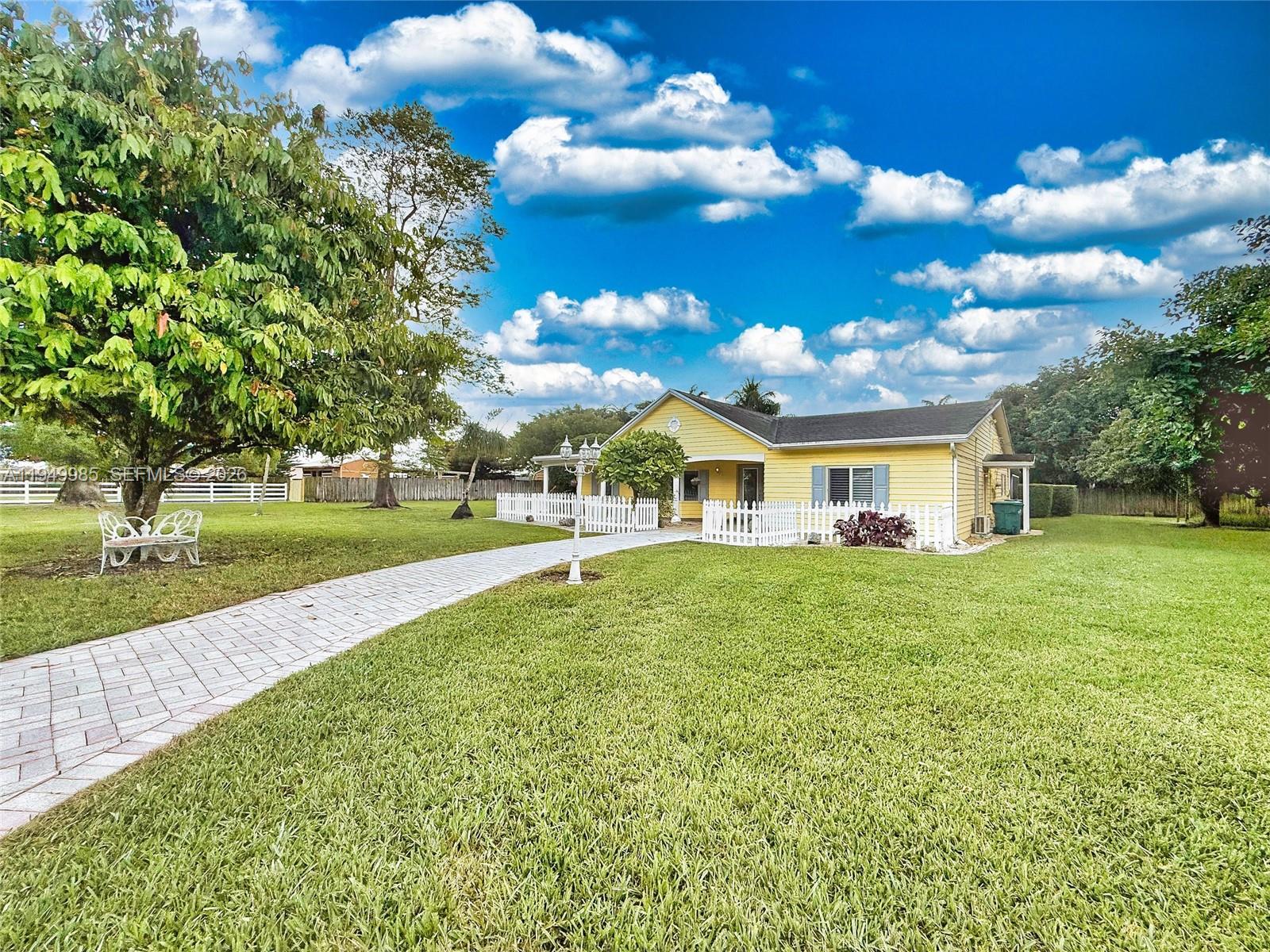 REDLANDS - Residential