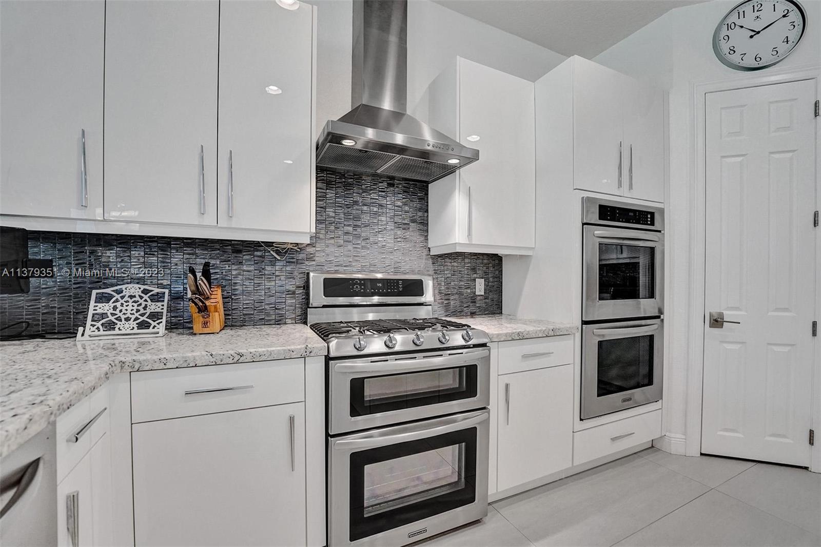 LONG LAKE RANCHES PLAT TW - Residential