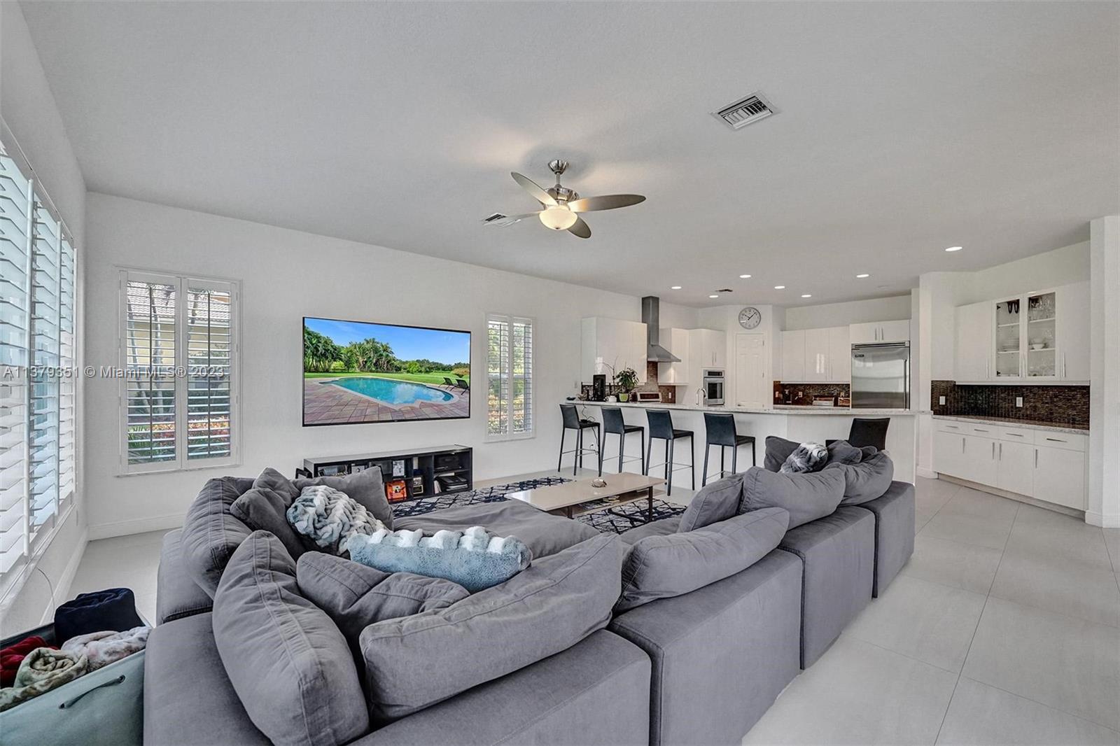 LONG LAKE RANCHES PLAT TW - Residential
