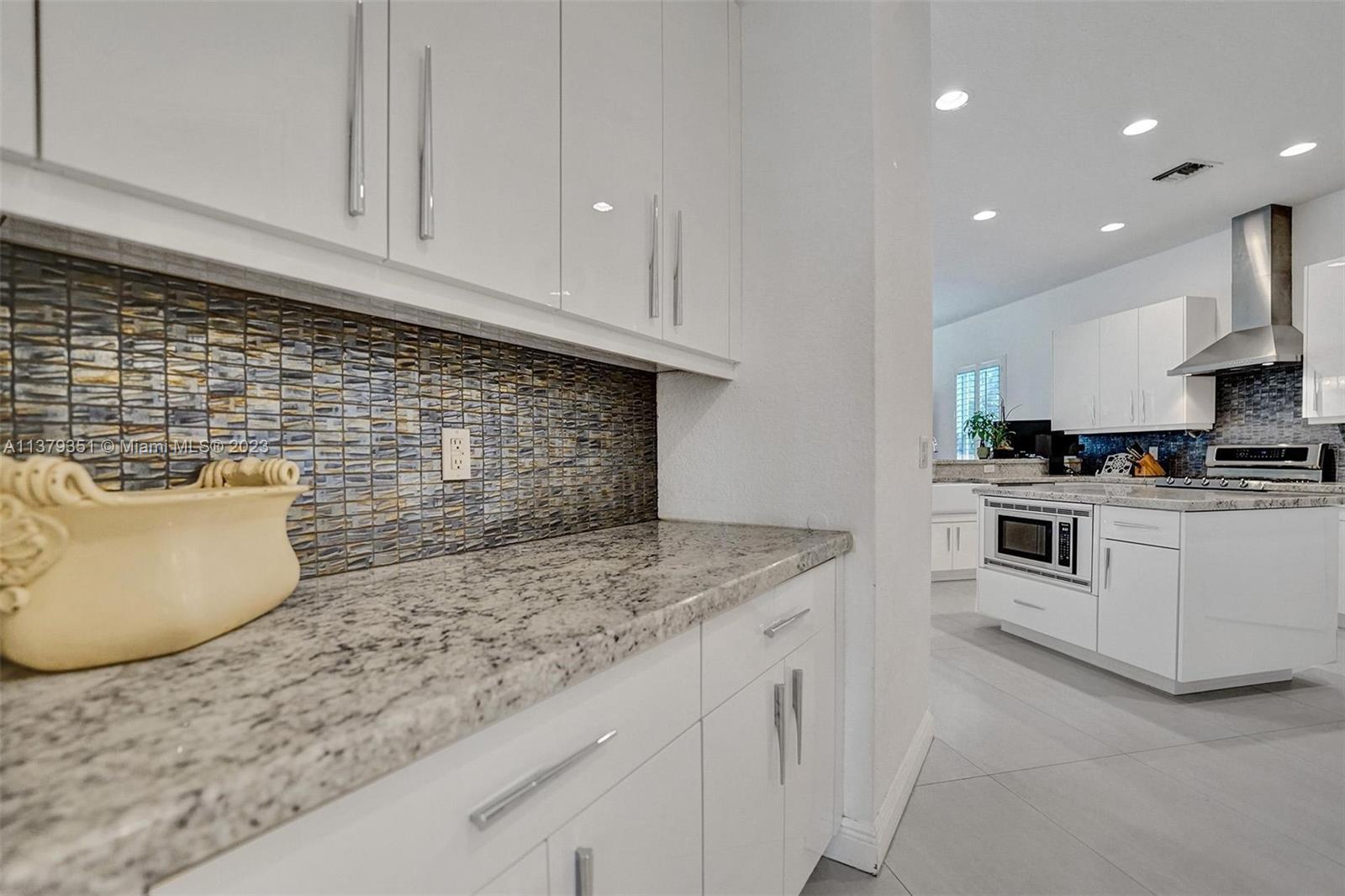 LONG LAKE RANCHES PLAT TW - Residential